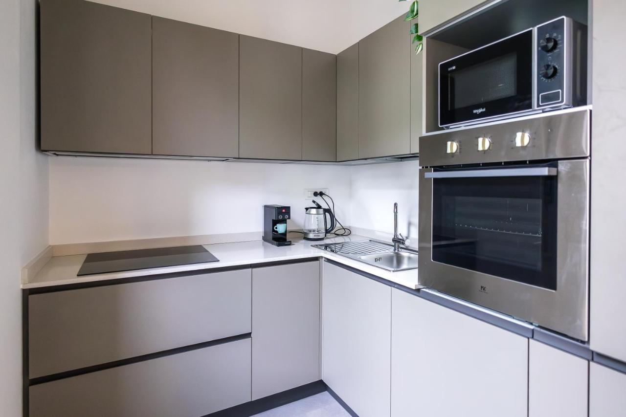 700mstazionecentraleampio Trilocale Con 2balconi Apartment